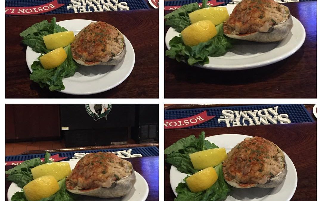 Looks what’s back! #signofsummer #quahog #Waltham #seafood #beer