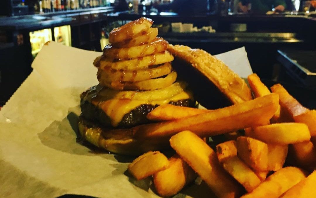 Have you tried the Beehive Burger yet? Think cheddar cheese, stacked onion rings and honey BBQ sauce cooked to your liking. Burgers are BOGO from 12pm-2pm Monday through Friday! #Waltham #bogoburgers #beer #wehavefunhere