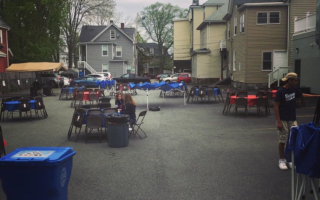 It’s 5K day! Post race festivities for the #moodyst5k today! #parkinglotparty #itsforthekids #beer #wehavefunhere #Waltham #noisepermitinhand #rainrainstayaway