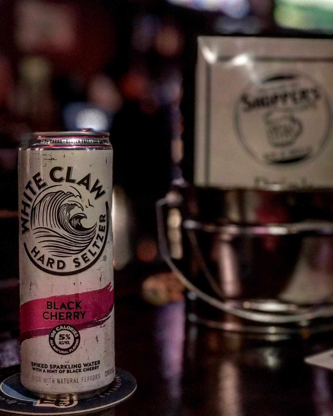 Don’t let your Sunday ruin your Monday! Join us for our $5 large cheese pizzas after 5pm every Sunday!
.
.
.
.
.
.
.
.