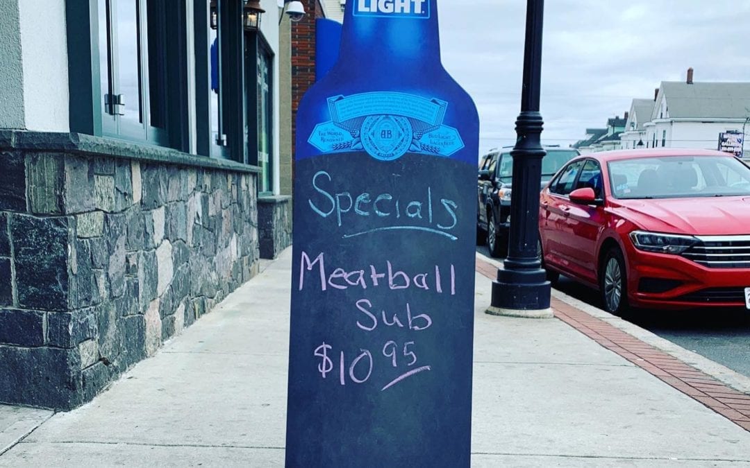 It’s Thursday! Specials while they last. Meatball Sub $10.95 Grilled Pork Chop Dinner $15.95 Give us a call 781-893-1180 or order Online (link in bio) #Waltham #takeout #delivery #moodyst #supportlocalbusiness