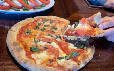 THURSDAY SPECIALS! Caprese Salad $8.95 Margherita Pizza $11.95/$13.95 Roast Beef Sandwich $10.95 Open Faced Roast Beef Dinner $13.95 Roast Pork Chili, cup $5.50 or bowl $6.50 Single Serving of Chicken Stir Fry, served with Jasmine Rice $13.95 Takeout & Delivery until 8PM Give us a call 781-893-1180 or order Online (link in bio) #Waltham #takeout #delivery #moodyst #supportlocalbusiness #menu #specials #shoppers