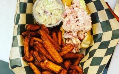 We have the perfect solution to the Monday Blues! Lobster Rolls! Clam Rolls! Get ‘Em while they last! Lobster Roll served with fries & slaw $20.95 Whole Belly Clam Roll serves with fries & slaw $15.95 Open today 12 – 8pm Give us a call 781-893-1180 or order Online (link in bio) #Waltham #takeout #delivery #moodyst #supportlocalbusiness #menu #specials #shoppers
