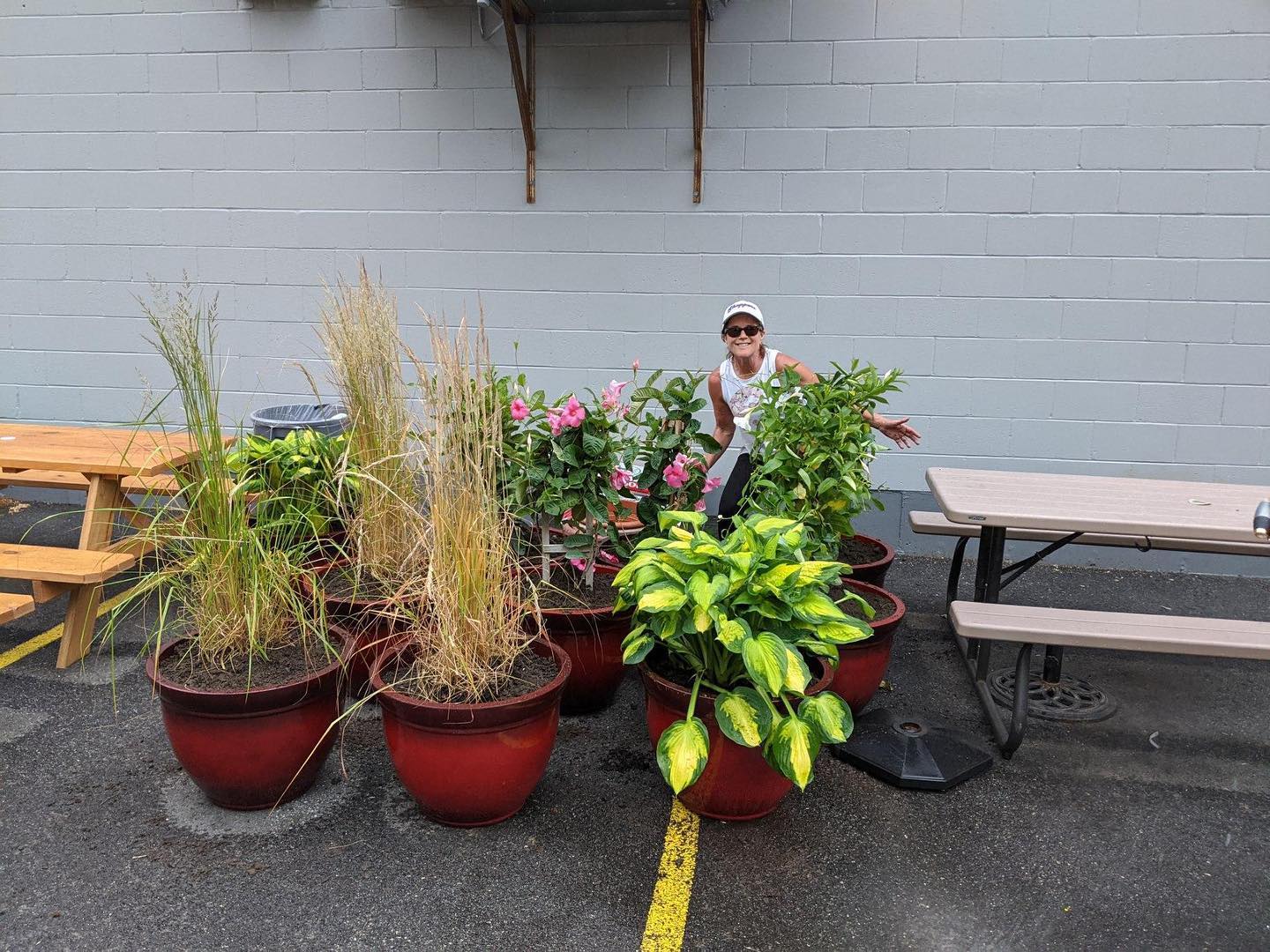Huge THANK YOU to the Boss Lady @llacava64 for making it her mission today to spruce up the parking lot for our patrons!IS IT MONDAY YET???
