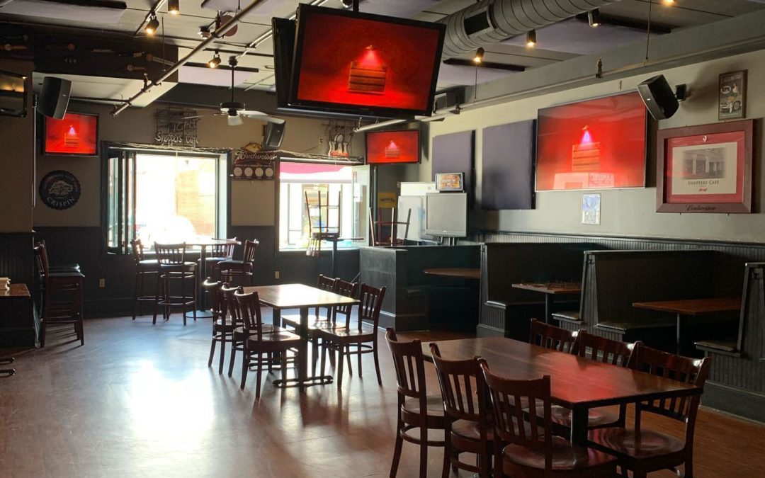 Another start to another week! Indoor dining starts TODAY! Your choice, sit indoors or out! Just a few reminders, masks must be worn until you are seated at your table. Only 6 people to a table. Specials today, available for take-out too! Clam Chowder $5.50 1/4 lb Chili Dog $8.95 Lobster BLT $22.95 Chicken Cordon Bleu Sandwich $10.95 #waltham #moodyst #specials #menu #shoppers