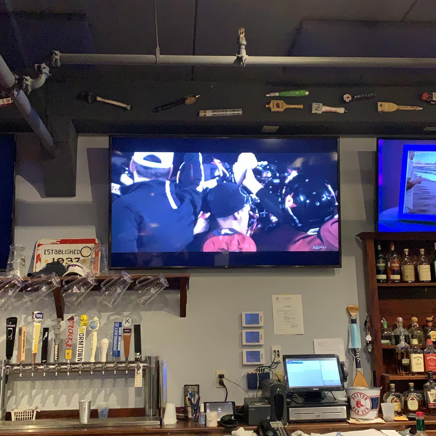 1062796713372102972707806535119845703608288n1 | Shoppers Cafe Waltham Yeah were watching our girl mochamonsta13 on espn Lets go bostonrenegades