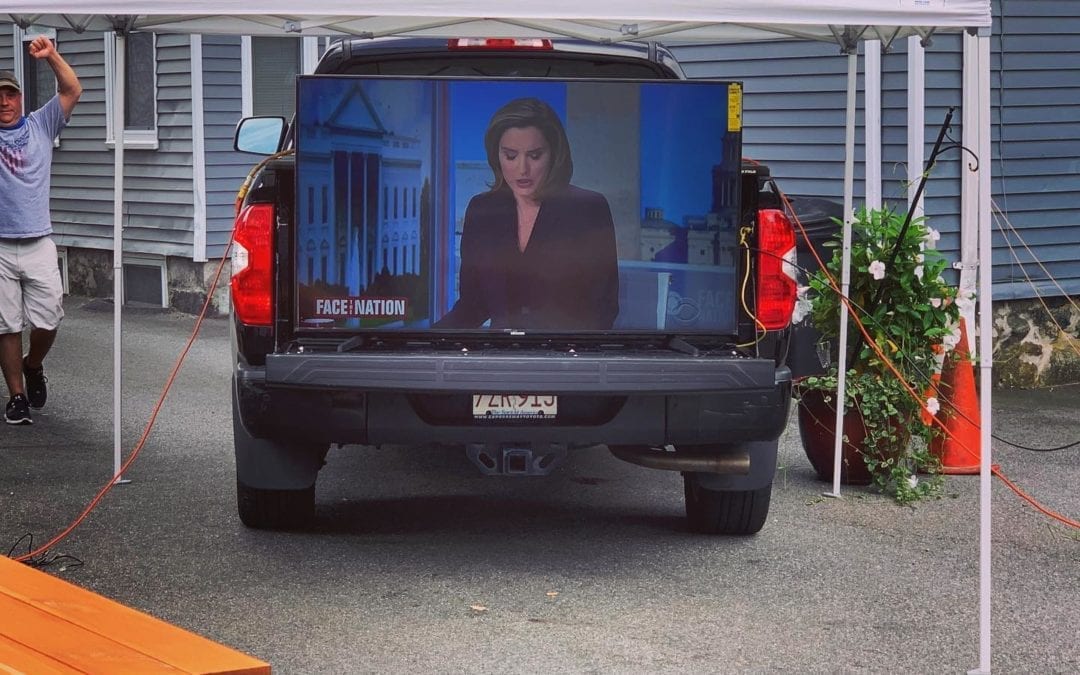 WE HAVE FUN HERE. We’re having a Tailgate party out back! Sunday Funday! Get here early for a seat! Go Pats! #shoppers #waltham #outdoordining #moodyst #beer #football #nfl #sundayfunday #tailgateparty #pizza #wings