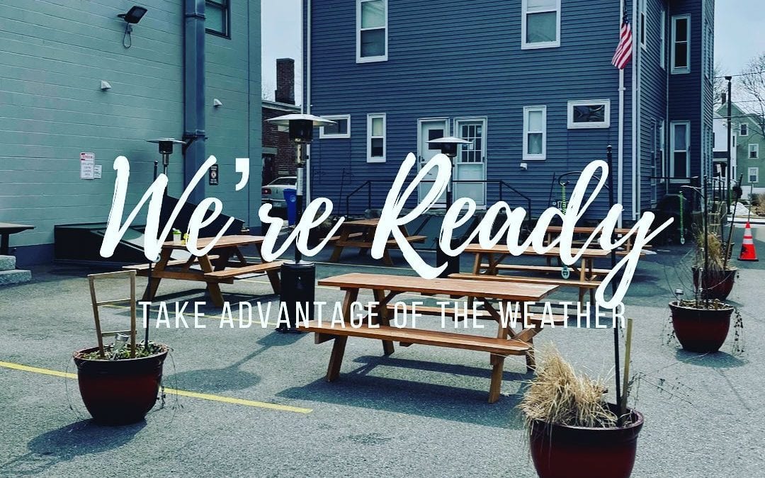 It’s a beautiful day. #shoppers #moodyst #sunshine #beer #waltham #outdoordining #letsgo #freshair