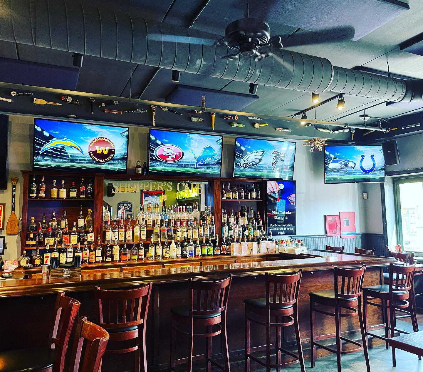 Let’s Go!22 TVs for your viewing pleasure!Sunday Funday!