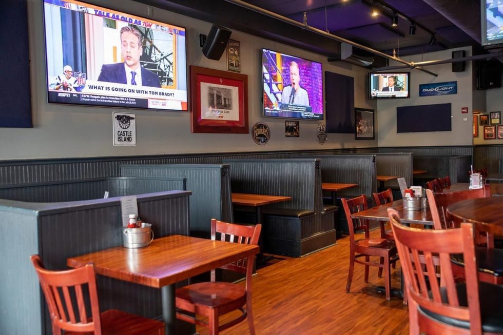 sports bar waltham ma shoppers