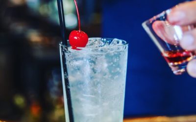 Spring drink menu is live! Piña Colada Sangria is must try! Malibu Rum, Sauvignon Blanc, pineapple juice & a splash of soda. Looking for specials? We’ve got Pepper Steak, BBQ Rib Sandwich (WHS alum, think Ribique, but better) and Chicken Caesar Salad Pizza (yes, pizza, it doesn’t disappoint) #shoppers #waltham #moodyst #specials #lunch #dinner #cocktails