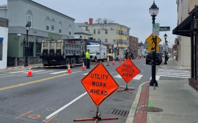 Lots of work going on out front today (Thursday) but we’re OPEN and ready for you! Roast Beef, Chicken Pot Pie, Meatloaf and Southside burger on the board! #shoppers #waltham #moodyst #lunch #dinner #specials