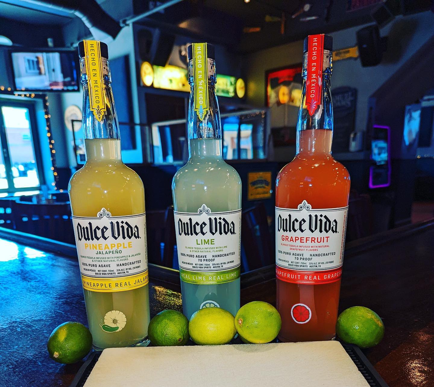 | Shoppers Cafe Waltham sports bar restaurant waltham ma