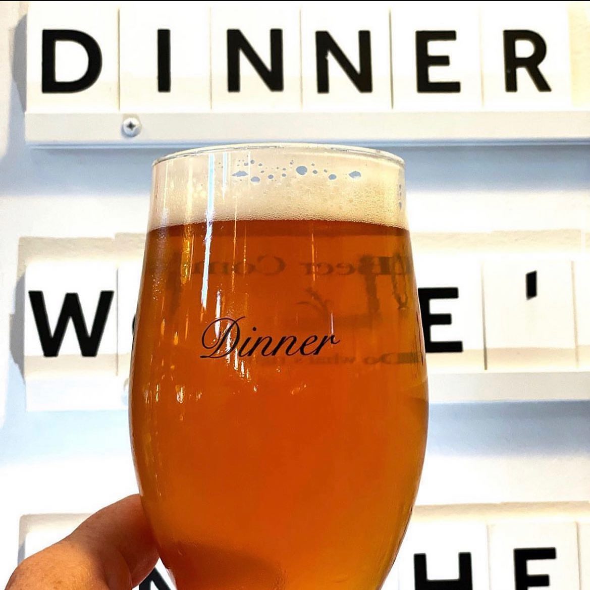 What better way to start the weekend that Maine Dinner on tap!📸 credit @mainebeerco