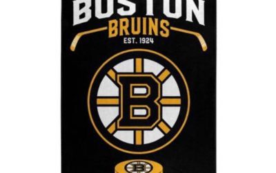 Let’s Go Bruins! The B’s are sitting atop the Atlantic Division at 10-1, what a start to the season! Puck drops at 7PM tonight. 22 TVs for your viewing pleasure. Plenty of cold beer and delicious cocktails to make everyone happy! Have you tried the Apple Cider Margarita?? And grab a Powerball ticket while you’re here! #shoppers #moodyst #waltham #bruins #weekend #hockey #powerball @massstatelottery