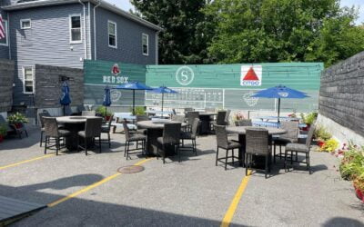 ️Add more round tables to the patio️  Outdoor Dining  Roast Beef is ready  $2 Coors light Drafts Come see us for lunch! #Waltham #moodyst #shoppers #thirstythursday #outdoordining