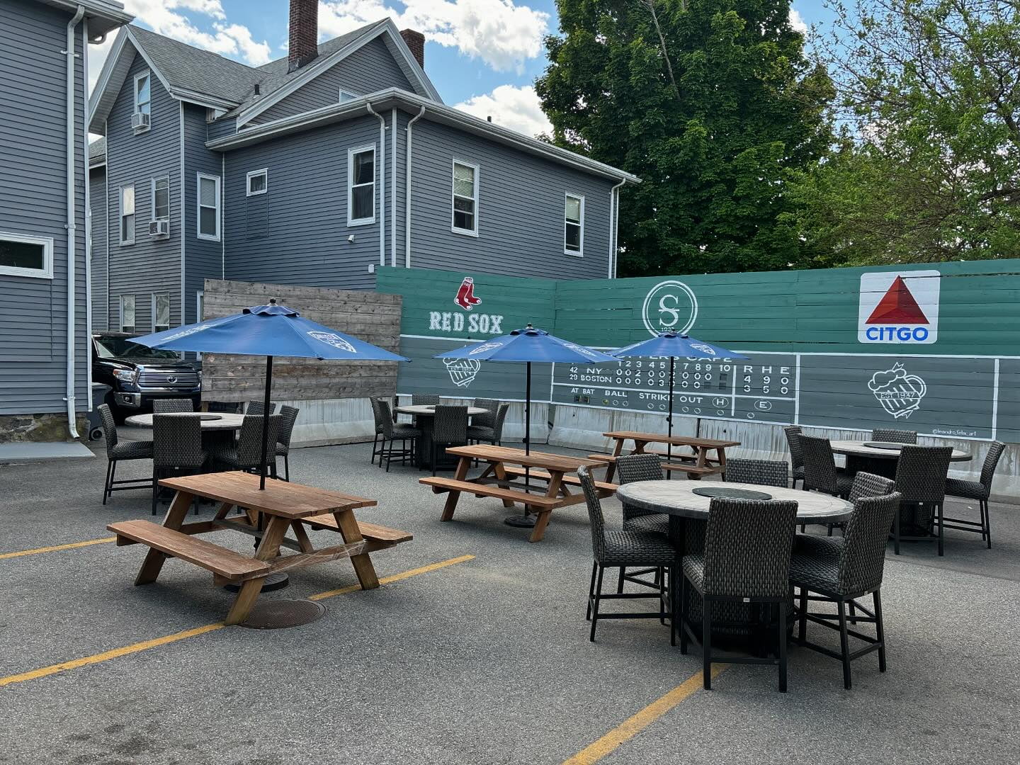 | Shoppers Cafe Waltham sports bar restaurant waltham ma