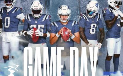 Pats are heating up… are we BACK??  Join us tonight for Thursday Night Football!  $20 Large Cheese Pizza + Pitcher of Coors Light  Kickoff at 8:15pm SEE YOU SOOOON #thursdaynightfootball #shopperscafe #waltham #moodyst #patriots #coorslight