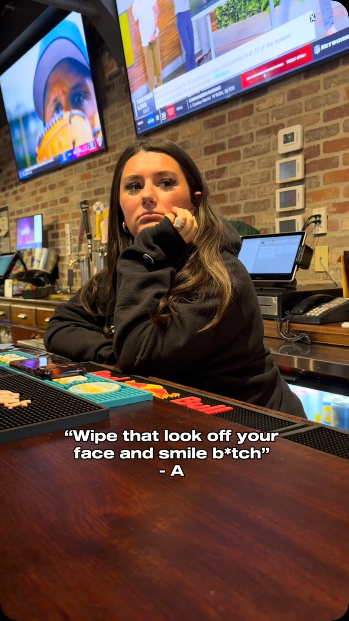 If you’ve ever come in on a Thursday night, you probably recognize this face 🤣We ️ Taylor and that beautiful smile! Catch her behind the bar every Thursday night!
